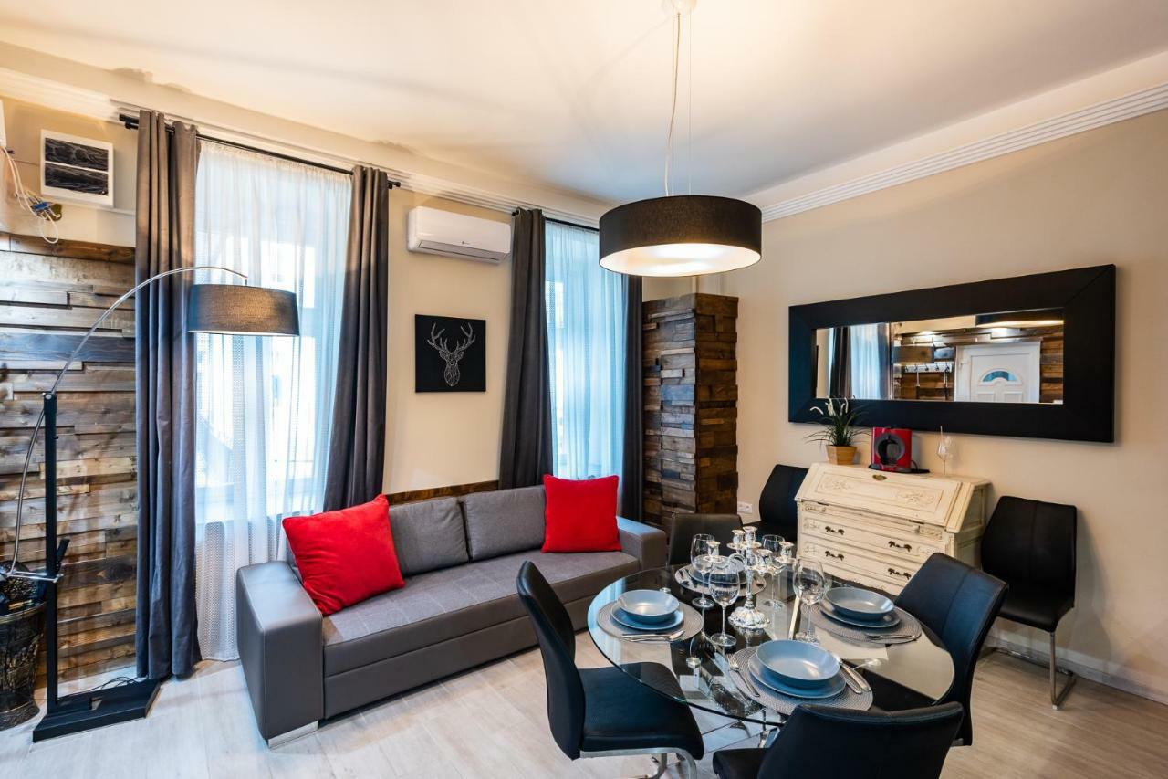 Apartamento Center Of The Center, The Grand Deluxe Budapest Exterior foto